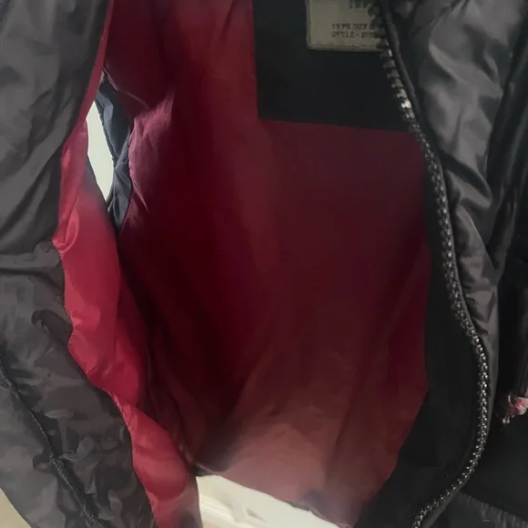 Industrialize Black Puffer Vest with lining red trim on zippers & pockets Men M - Picture 4 of 8